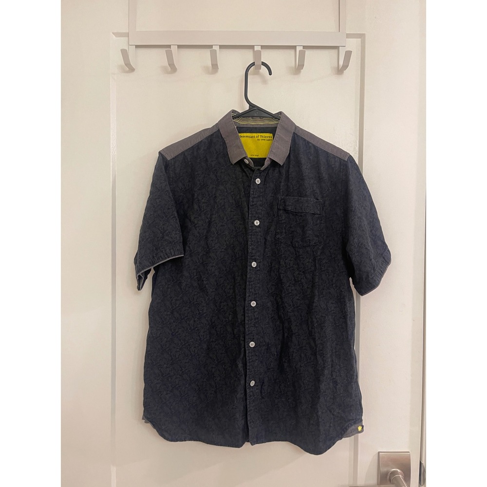 Descendant Of Thieves Men's Button Down Casual Paisley Short Sleeved Shirt
